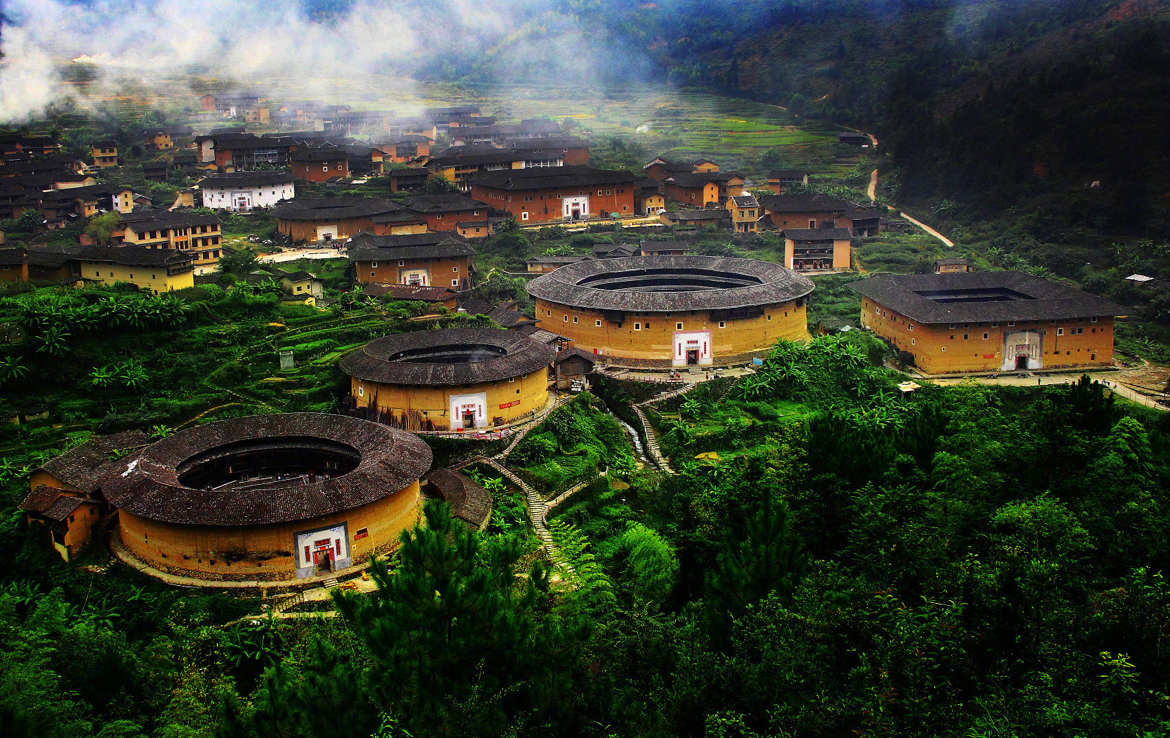 福建的温馨日常，友情、家庭与爱的交织故事