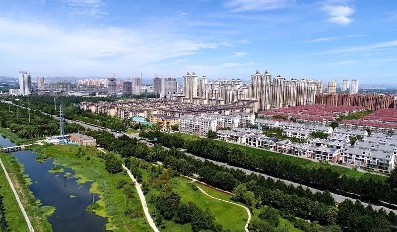 保定日常，友情、家庭与温馨的旅程